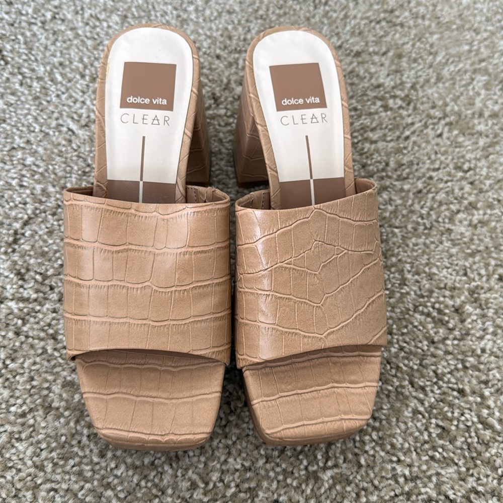 Never Worn. New W/O box Dolce Vita Sandal Heels Sz 7